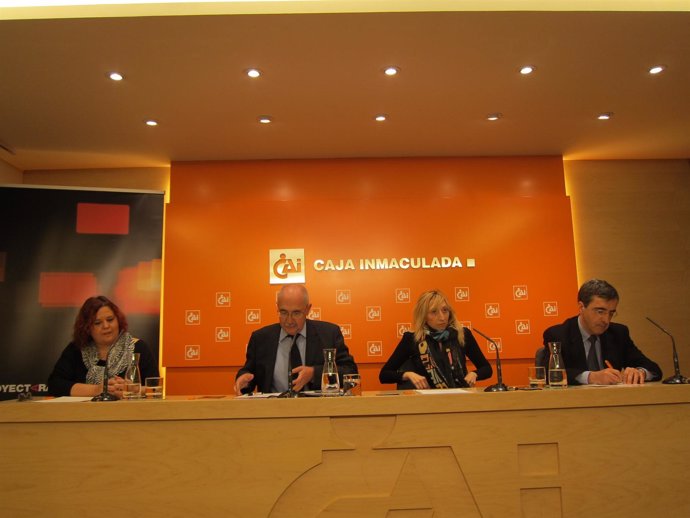 Presentación de 'ProyecAragón' en la sede de la CAI en Zaragoza.
