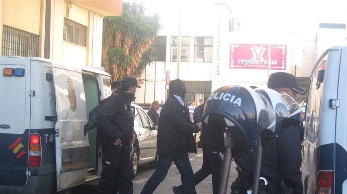 Guardia Civil acusado de tráfico de drogas a su llegada a los juzgados de Huelva