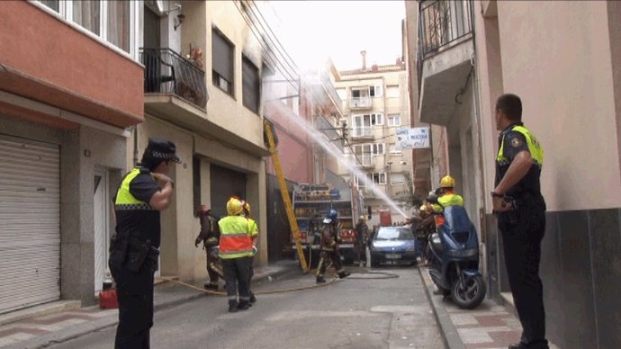 Incendio En Un Piso De  Blanes (Girona) ARCHIVO