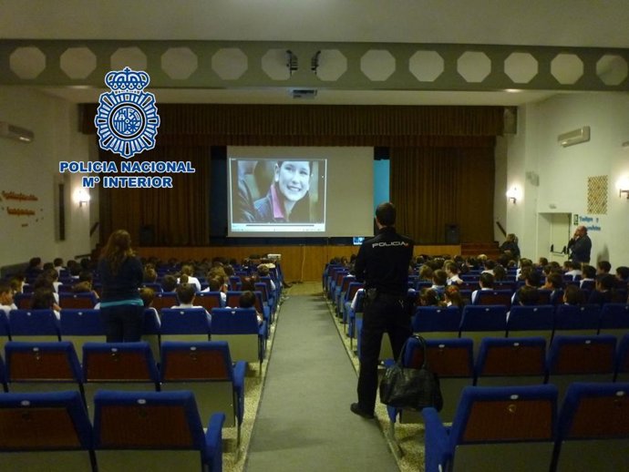 Rdo.: Nota De Prensa De Policia Nacional De Granada.