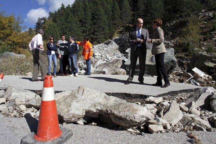 Las fuertes lluvias causaron numerosos destrozos en carreteras