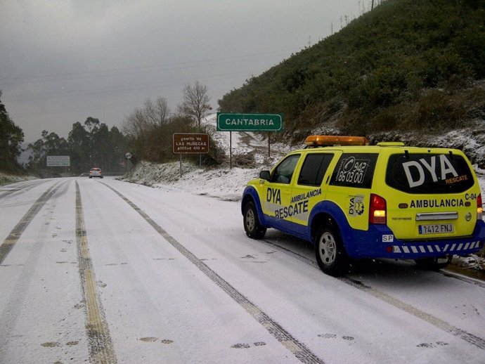 Nieve En Los Puertos De Montaña De Cantabria