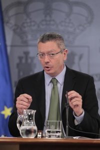 Gallardón defiende que los jueces tengan más margen de maniobra en los desahucios