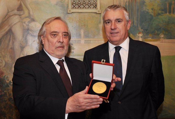 Jaume Aregall recibe la Medalla de Oro del Cercle del Liceu               