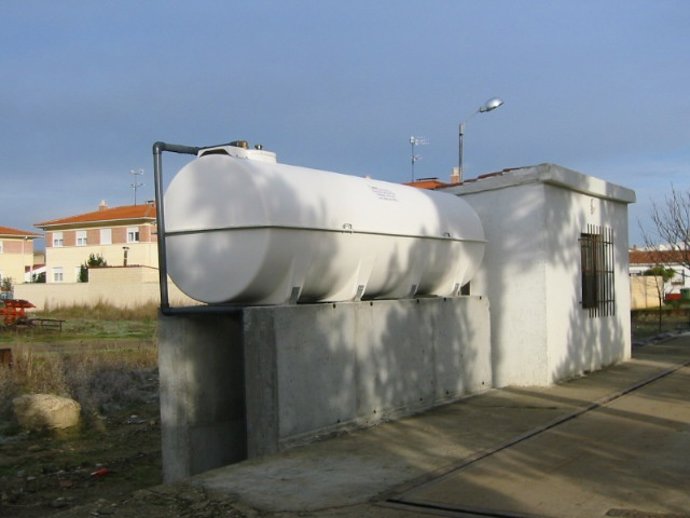 Uno de los tanques de agua construidos