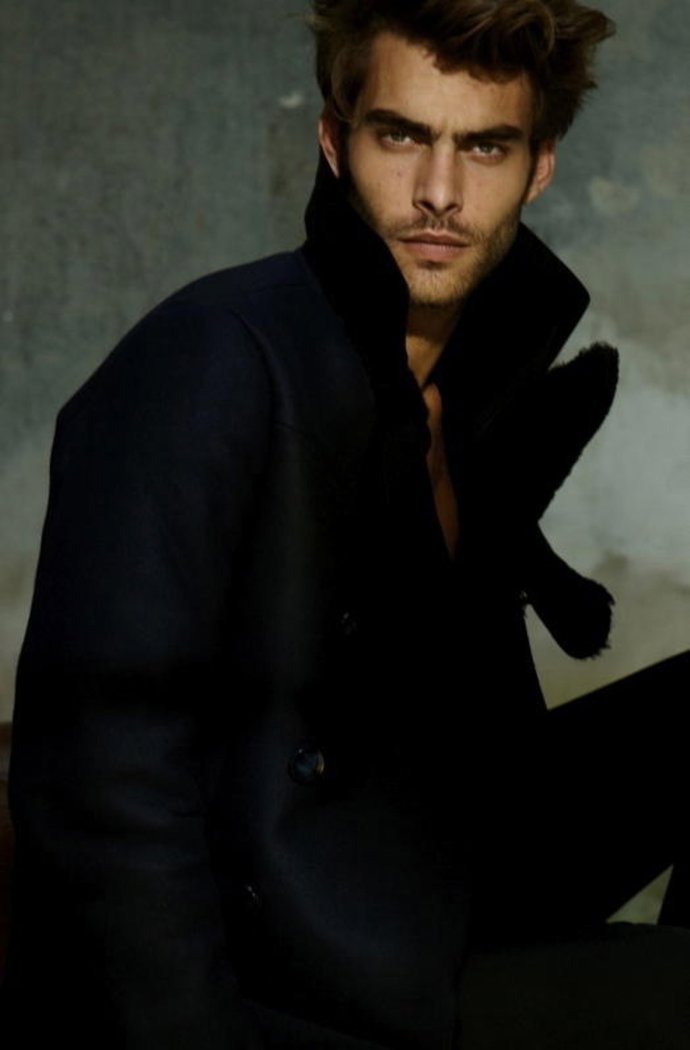 Jon Kortajarena para 'L'Officiel'