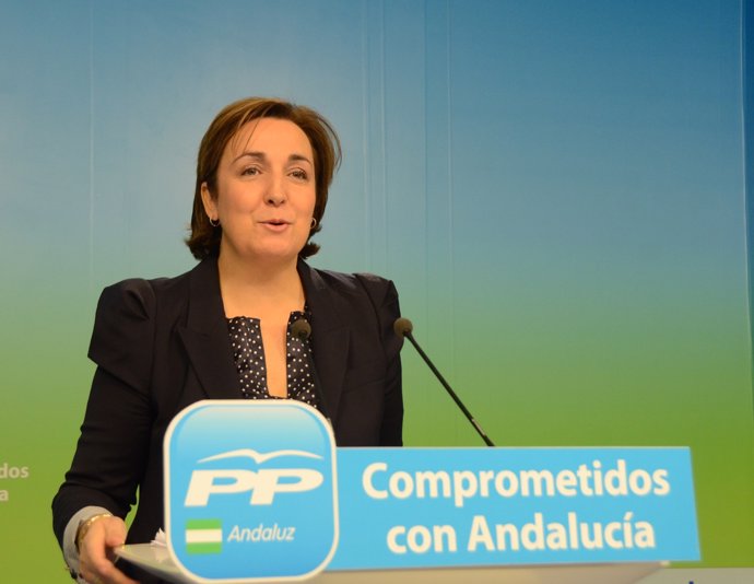 La vicesecretaria de Organización del PP-A, Ana Mª Corredera en rueda de prensa
