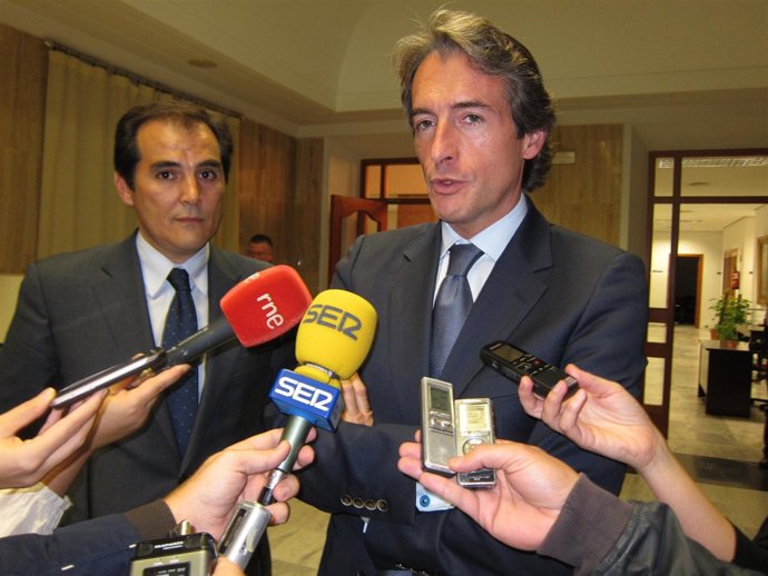 De la Serna junto con Nieto en el Ayuntamiento de Córdoba