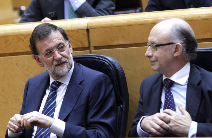 Rajoy Y Montoro Juntos En El Pleno Del Senado