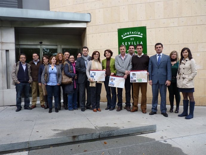 Entrega de planos turísticos