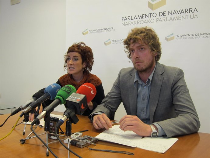 Los parlamentarios de Bildu Bakartxo Ruiz y Maiorga Ramírez.