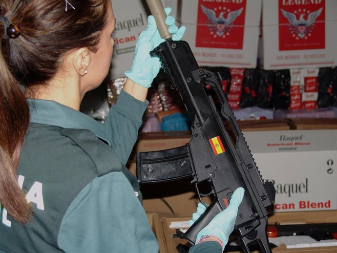 Arma incautada en la operación 'Pisonova' de contrabando de tabaco