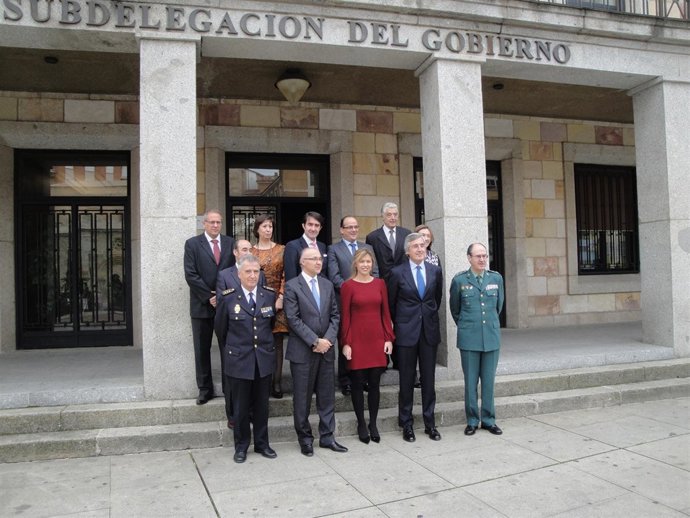 Ruiz Medrano con los participantes en la reunión de Asistencia al Delegado