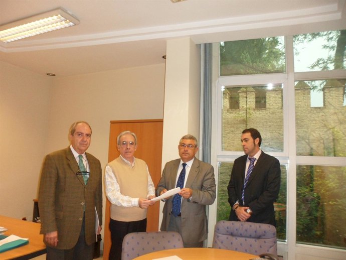 Afectados por Forum y Afinsa se reune con el PP-A