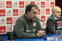 Fútbol/Europa League.- Bielsa: "Más allá de las necesidades optamos siempre a lo mismo"