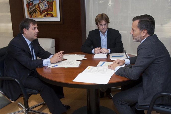 Agustín Hernández e Federico Ramos de Armas manterán unha reunión de traballo no