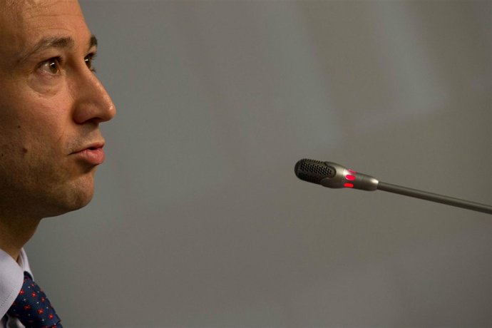 Guillermo Martínez. 