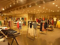 Economía/Empresas.- Mango abrirá 42 tiendas en los centros comerciales de Edgars en Sudáfrica