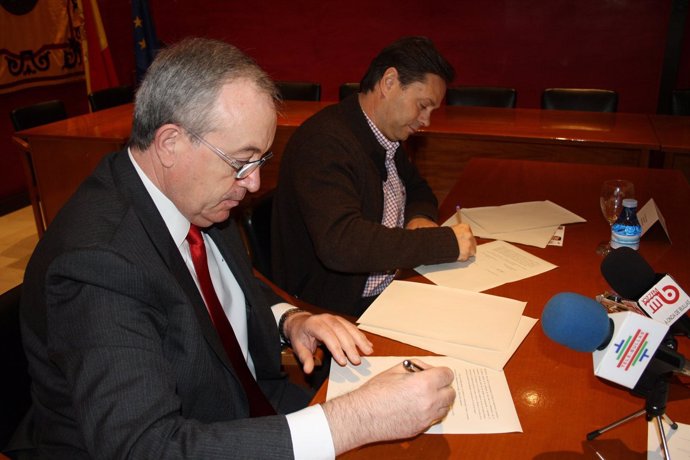 El Ayuntamiento de Bullas firma un convenio con la Fundación CajaMurcia