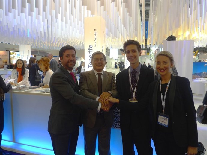 Carlos Alonso, Miguel Ángel Santos y representantes de British Airways