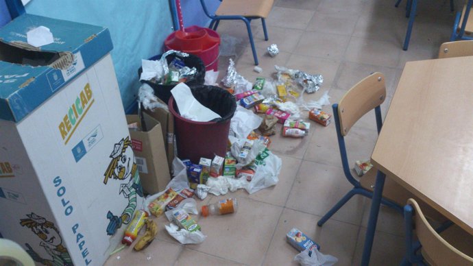 Suciedad en los colegios que se afectaron por la huelga de limpieza