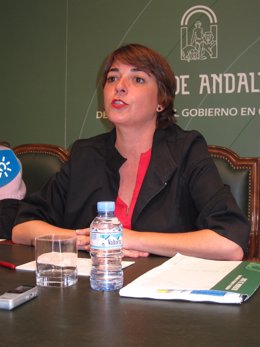 Elena Cortés en rueda de prensa