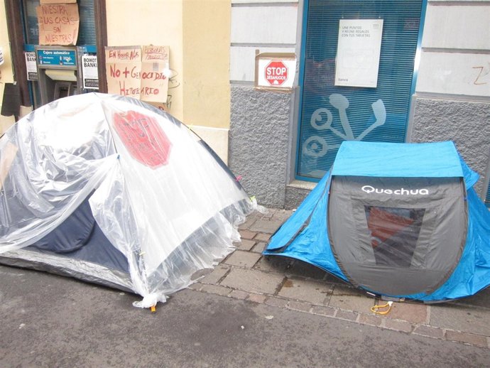 Campamento montado en apoyo de Carmen Omaña
