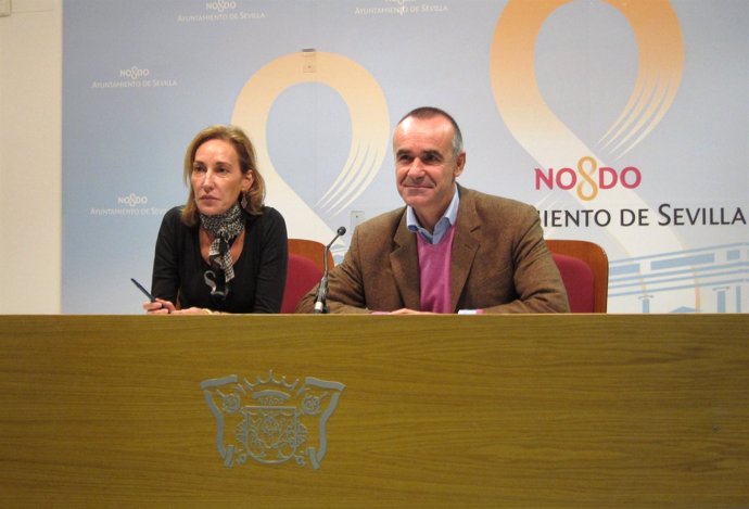 López y Muñoz  presentan la propuesta de PSOE a las ordenanzas fiscales