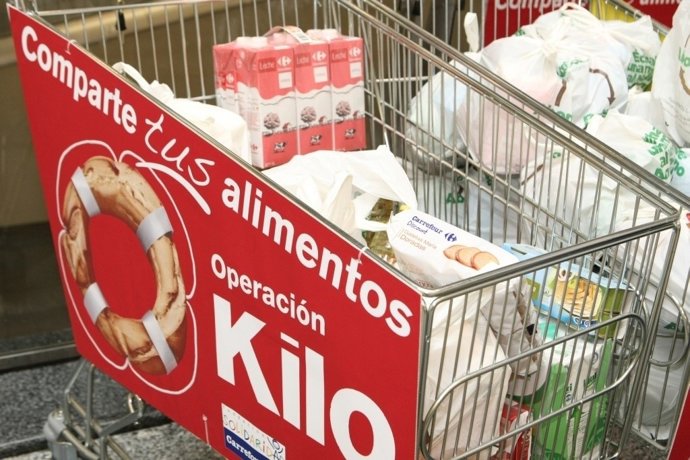 Recogida de alimentos organizada por Carrefour.