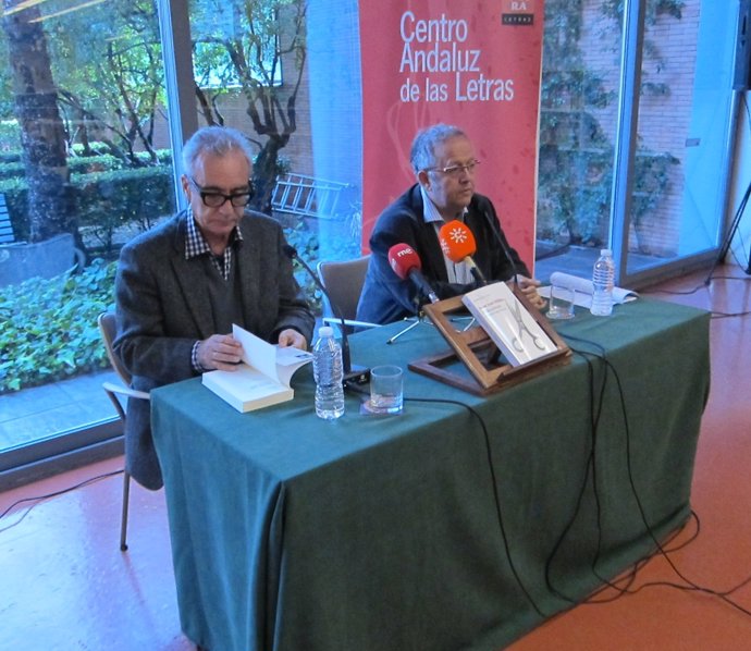 Juan José Millás presenta en Sevilla 'Vidas al límite'