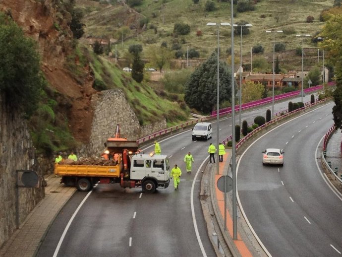 Desprendimientos rocas Avenida de la Cava