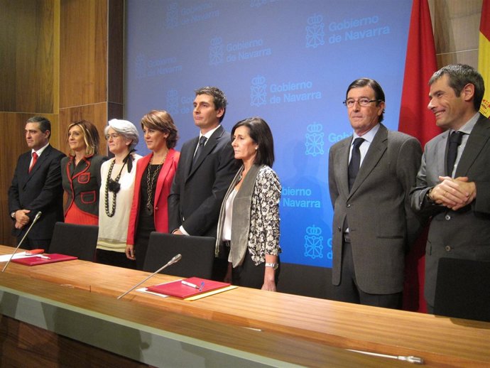 Representantes del Gobierno foral y de Automoción Sostenible T+C.