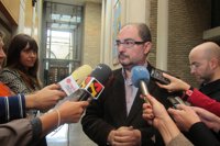 El PSOE dice que el Gobierno es "chapucero" y miente tras conocerse la inclusión del céntimo sanitario en el Presupuesto