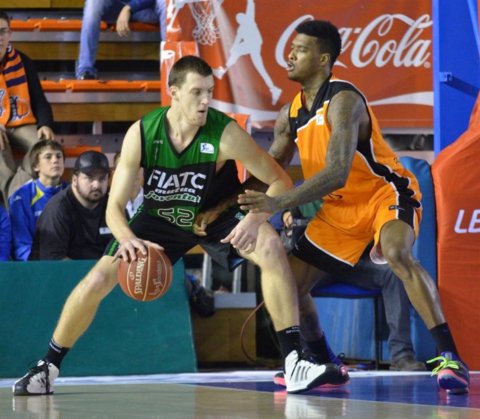 Kuzmic y Charles García   Mad-Croc Fuenlabrada  FIATC Joventut 