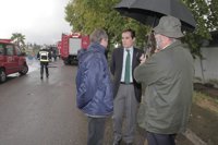 Un incendio en Emacsa, ya sofocado por el SEIS, obliga a desalojar a cerca de 40 personas