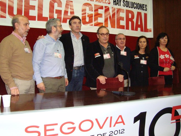 Murillo (C) tras ser elegido secretario de CC.OO. Segovia