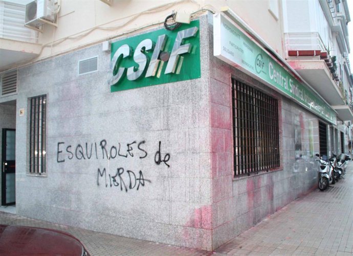 Pintadas en la sede de CSIF-A