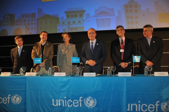 Entrega de las distinciones 'Ciudades Amigas de la Infancia'