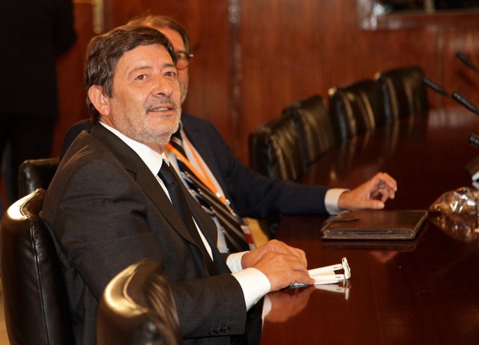 Guerrero comparece en la comisión del caso ERE