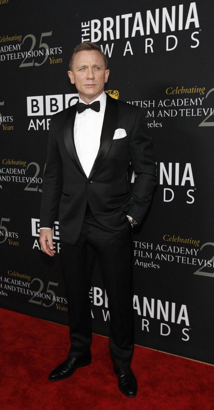 Daniel Craig