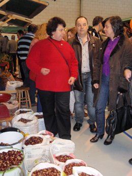 María Jesús Álvarez (derecha) en su visita al festival. 
