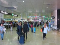 Los usuarios de avión bajaron un 12,6% en septiembre y los de tren un 5,8%