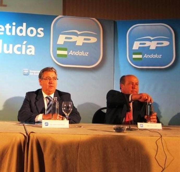 Zoido y Torres Hurtado, en un acto del PP en Granada