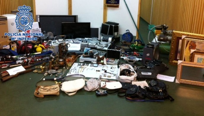 Efectos intervenidos en la operación policial en Elche