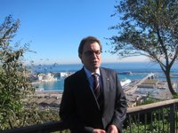 Mas replica a Margallo que no hacer la consulta sería un "golpe de Estado democrático"