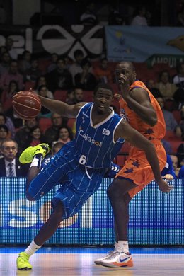 Brian Asbury  Cajasol    Valencia Basket 