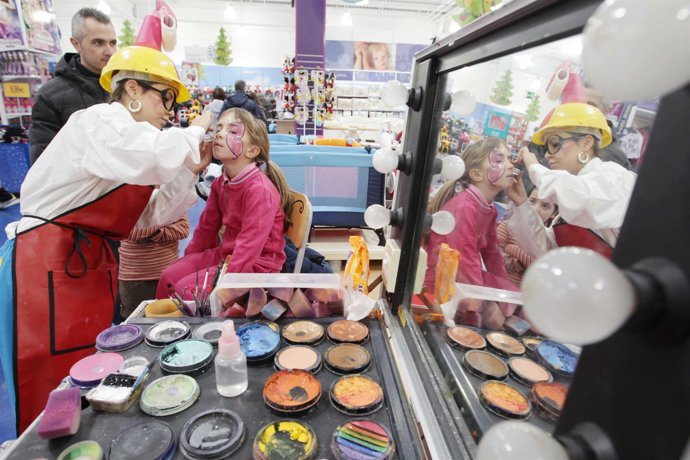 Inauguración de Toys'R'Us en Logroño