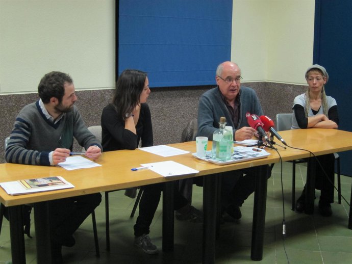 Ll.Rabell (Favb), colectivos 'Som 27M' y Reraguarda