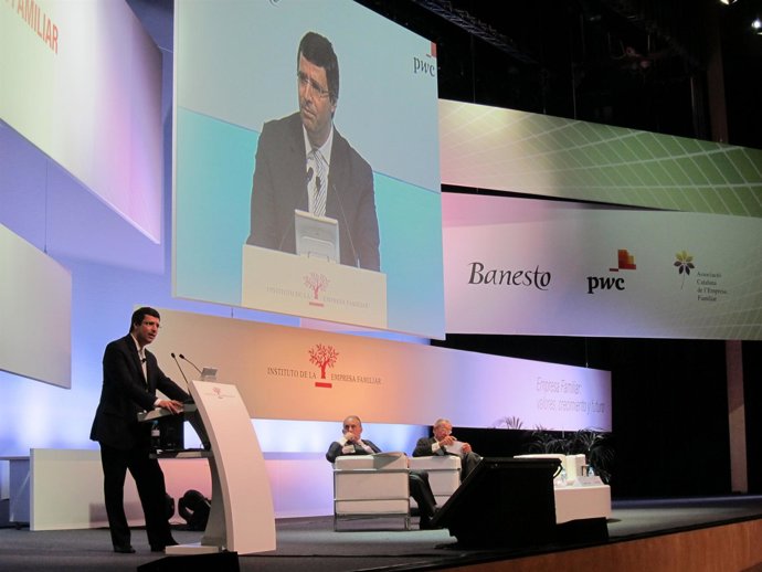 A.Esteves, G.Cisneros y L.Rodés, en el Congreso de la Empresa Familia