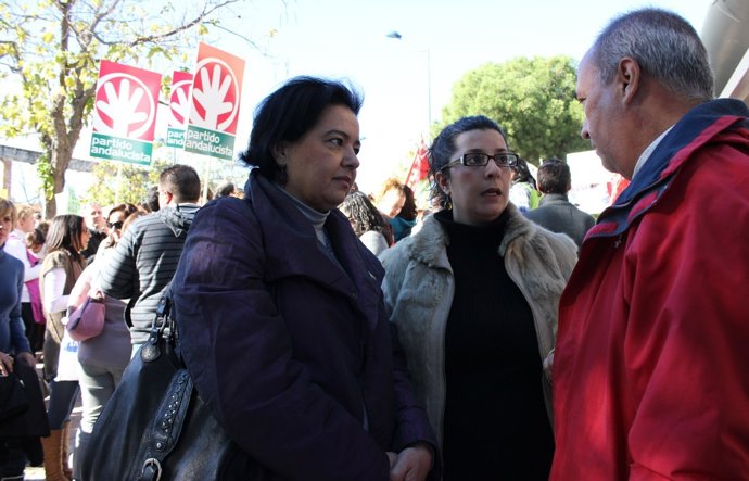Miembros del PA en un acto de protesta de las guarderías